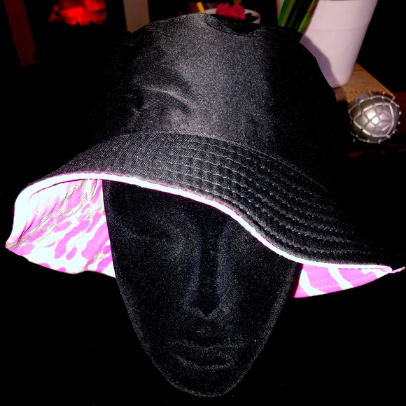 Pink cow bucket hat - Picture 3 of 4